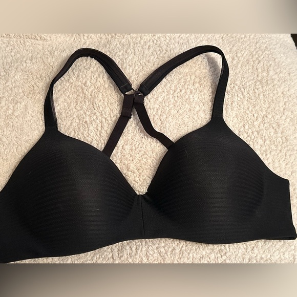 Hanes Ultimate Soft Wireless Convertible T Shirt Bra, 38B - Picture 7 of 7